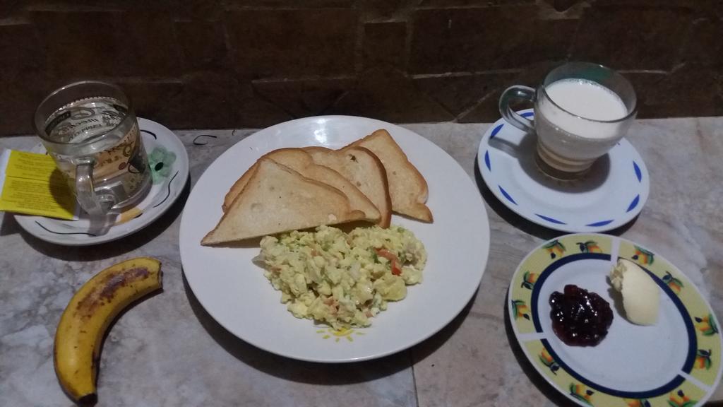 Hospedaje Dannita B&B Jipijapa Kültér fotó